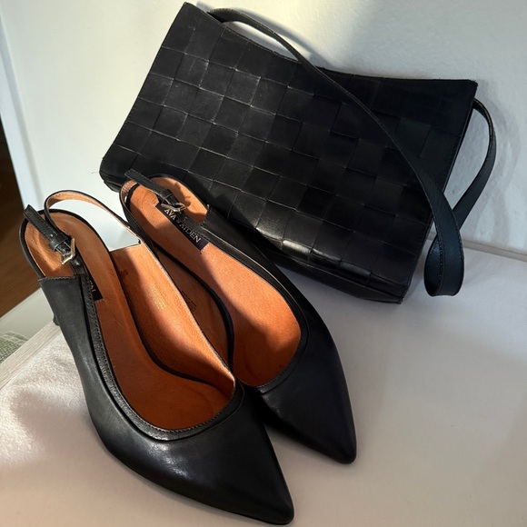 Ava & Aiden Black Leather Slingback Heels kitten heal - Picture 1 of 4